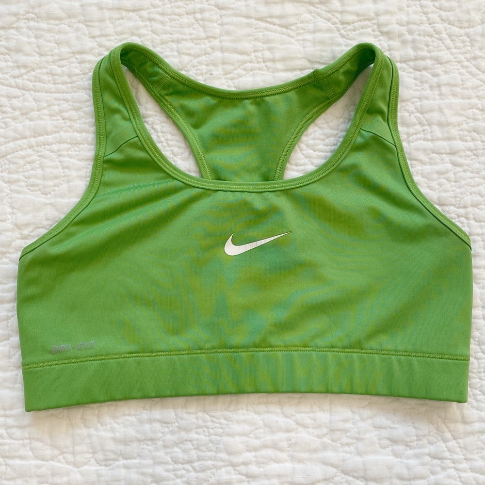 Nike Dri-FIT Swoosh Sports Bra